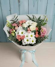 Букет цветов из:  Розы, Лизиантусы и Хризантемы в Кизнер