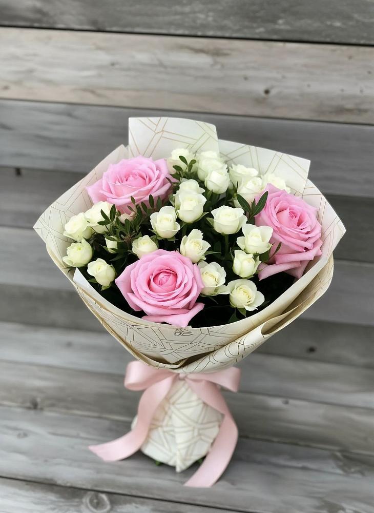 Букет цветов из: Розы в Кизнер
