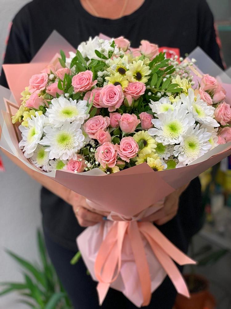 Букет цветов из: Розы и Хризантемы в Кизнер