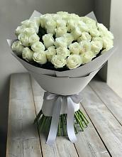 Букет 35 Белых роз в Кизнер