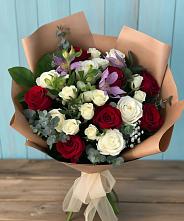 Букет цветов из:  Розы и Альстромерии в Кизнер
