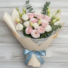 Букет цветов из:  Лизиантусы в Кизнер