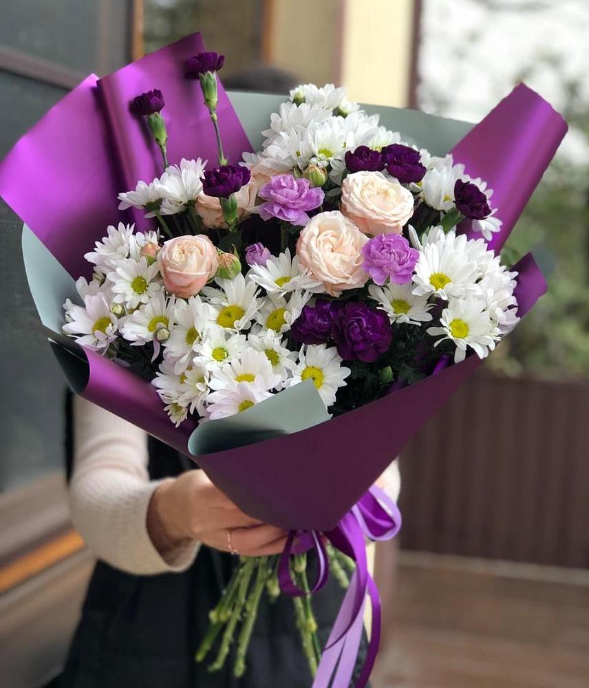 Букет цветов из: Хризантемы, Гвоздики и Розы в Кизнер