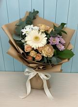 Букет цветов из:  Герберы и Хризантемы в Кизнер