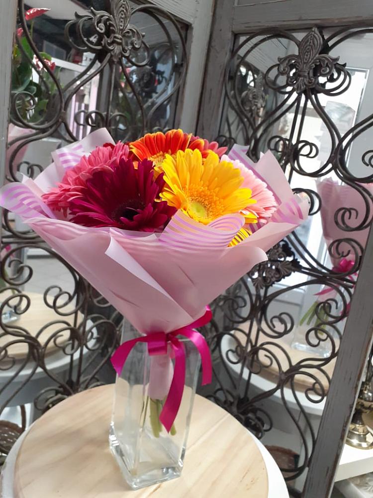 Букет цветов из: Герберы в Кизнер