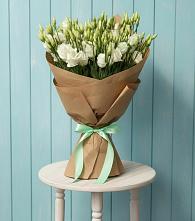 Букет цветов из:  Лизиантусы в Кизнер