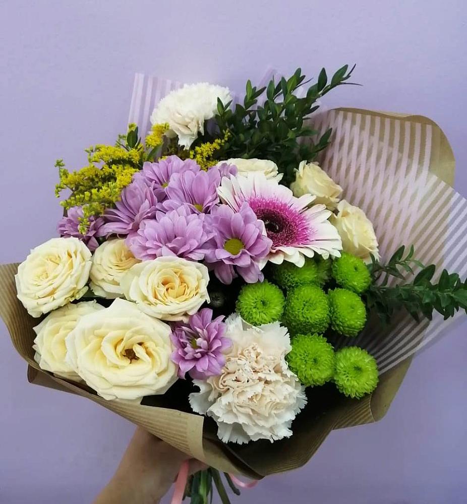 Букет цветов из: Хризантемы, Розы, Гвоздики и Герберы в Кизнер