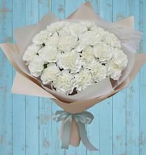 Букет цветов из:  Гвоздики в Кизнер