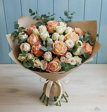 Букет цветов из:  Альстромерии и Розы в Кизнер