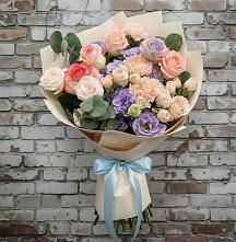 Букет цветов из:  Розы, Лизиантусы и Гвоздики #REPLACE_PRED# Кизнер